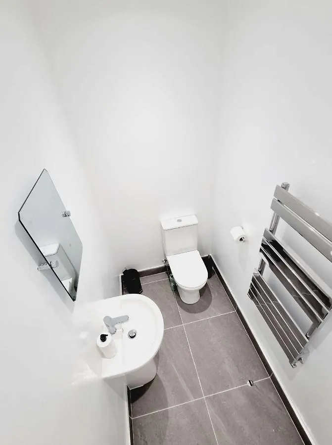 Lmk, 2 Bedroom Apartment, With Roof Terrace, Free Parking, Ev Charger, Great Location. Μπέλφαστ Διαμέρισμα